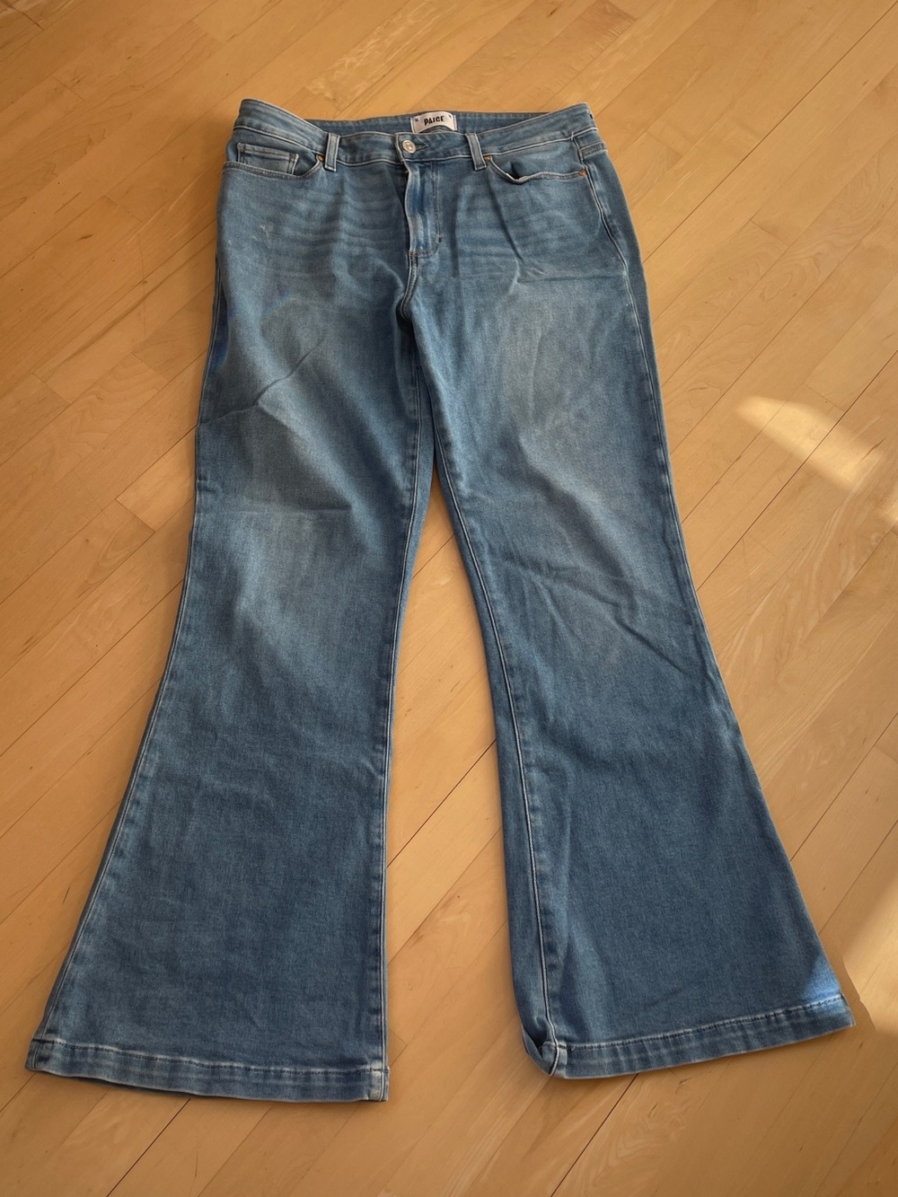 PAIGE Genevieve Jeans